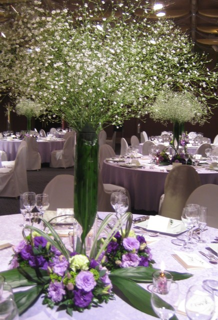 カスミソウとトルコキキョウのパープルアレンジ